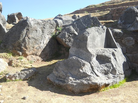 Cusco Sacsayhuamn 10, campo catico, trono parcial 02