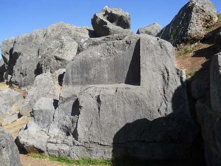 Cusco Sacsayhuam�n 10, campo ca�tico, trono parcial 04