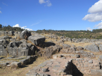 Cusco Sacsayhuamn: Das Amphitheater mit einem Chaos und Thronen 02