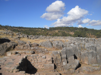 Cusco Sacsayhuam�n: amphitheater with a chaos and thrones 03