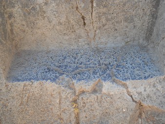 Cusco Sacsayhuam�n: throne wall in the amphitheater, the feet's surface of the big throne