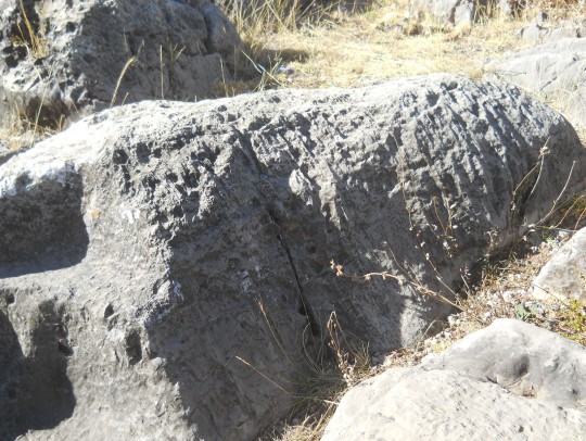 Cusco Sacsayhuam�n: Das Amphitheater, gefr�ste Steine 01