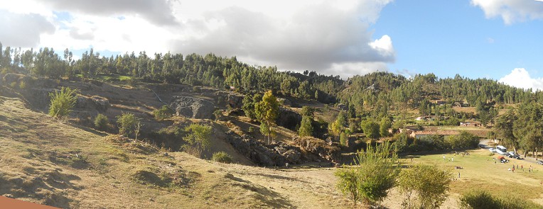 Cusco Sacsayhuam�n, even more mysteries: panorama with meadows and forests