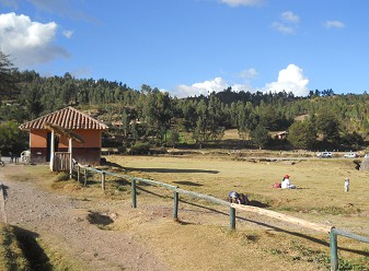 Cusco Sacsayhuam�n, the upper exit 1 with the control house