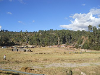 Cusco Sacsayhuam�n, the upper exit 3 with meadows and forest