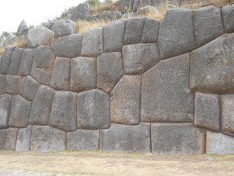 Cusco Sacsayhuam�n, muros de la salida, primer plano 01