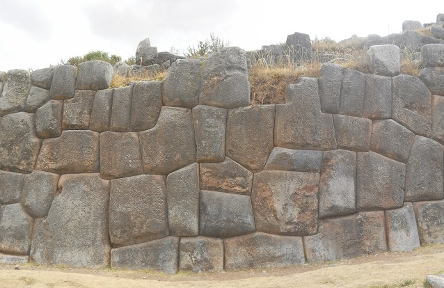 Cusco Sacsayhuamán, muros de la salida, panorama Cusco Sacsayhuamán, muros de la salida, panorama