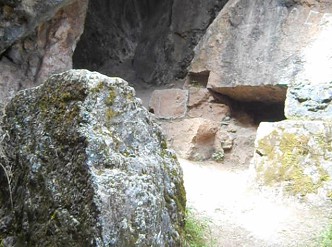Cusco Sacsayhuamn, Zone X (Laq'o, Laco, Moon Temple), side entrance - giant overthrown throne 1