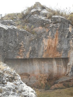 Cusco Sacsayhuam�n, Zone X (Laq'o, Laco, Moon Temple), the giant rectangular curved cut 0