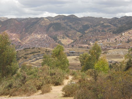 Cusco Sacsayhuamn, Zona X (Laq'o / Laco): camino bajando