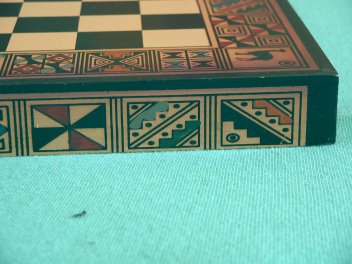 Das Seitenbord des Schachbretts mit 4
                        Motiven (03)