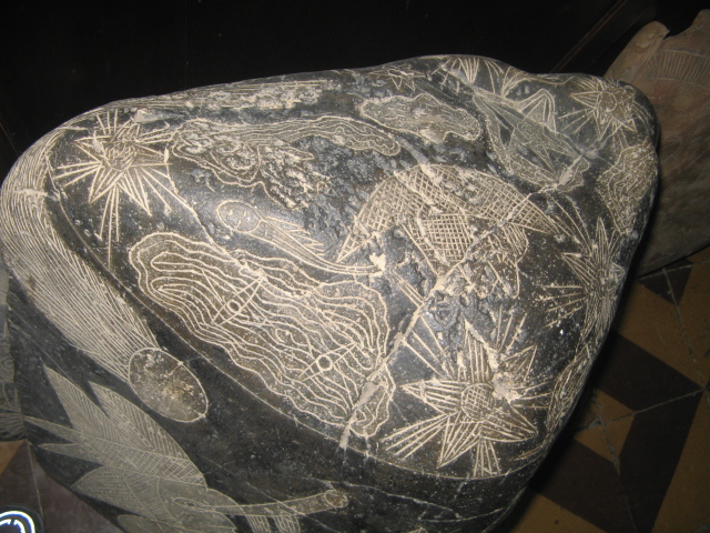 Piedra grabada, la
constelación con los zodiacos Piedra grabada, la constelación con los
zodiacos