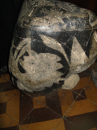 El astr�nomo derecho con telescopio y
                            con constelaciones de estrellas