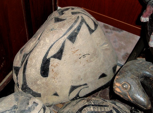 Dinosaur (Stegosaurus-Brontosaurus)
                            with a human eye on it's belly 01, close-up