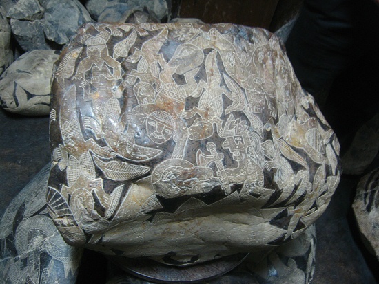 Wise men,
                            natives, dinosaurs and lizards