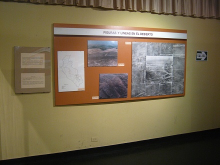Grosse Tafel mit Angaben �ber Geoglyphen und
                    Linien in der Region Nasca
