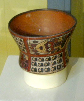 Sch�ssel mit einem Raubkatzen-Design