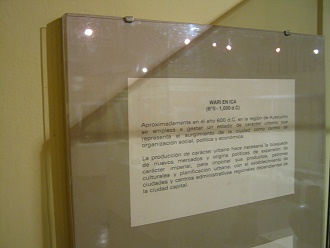 Text �ber die Wari-Keramik auf Spanisch