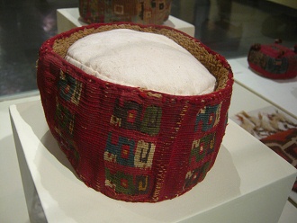 Band einer M�tze der Wari-Kultur 02