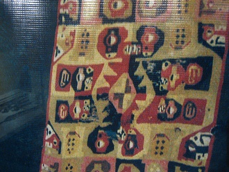 Big tunic skirt, detail 01 with
                                  graphic designs