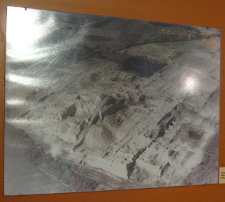 Das religi�se Zentrum Brombeeren-Rastplatz
                    ("Tambo de Mora") der Chincha-Kultur