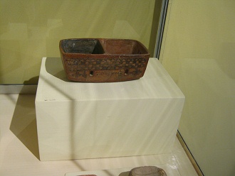 Geteilte Keramik-Backform der Chincha-Kultur