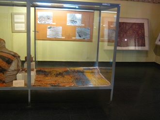 Stoff mit Federn der Chincha-Kultur