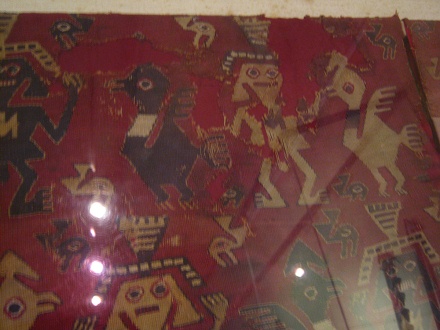 Stoff 01 der Chincha-Kultur, Detail
                              02