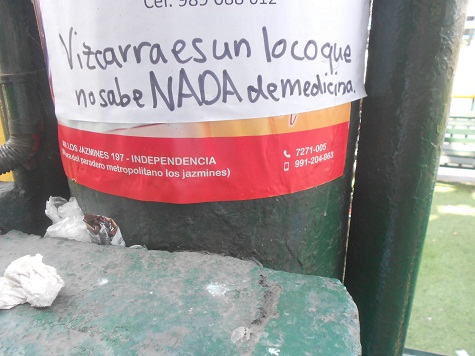 Graffiti:
                                Vizcarra es un loco que no sabe NADA de
                                medicina