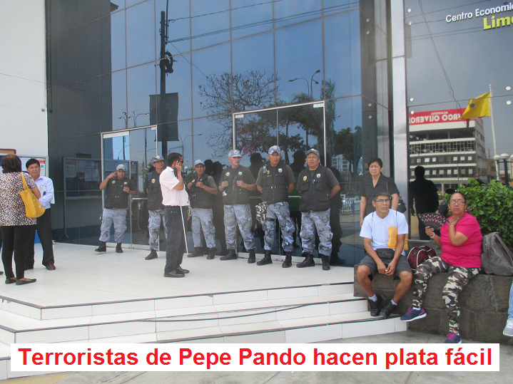 FOTO 10: Municipalidad de Independencia
                      (Lima): los terroristas del Pepe Pando Hitler se
                      preparan y siguen haciendo plata f�cil - 3-4-2019