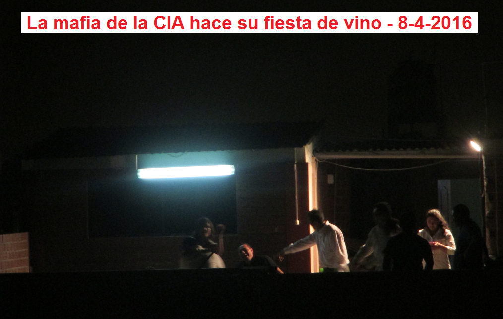 Fiesta de vino de la CIA en el pasaje vecino 02 Fiesta de vino de la CIA en el pasaje vecino 02