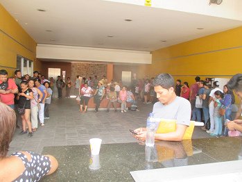 Banco de la naci�n del 16 de enero 2017 en la
                      avenida Izaguirre, la cola fue casi 2 horas