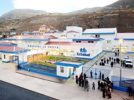 El hospital de
                              ESSALUD en La Oroya, 9 de marzo 2017