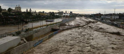 Lima, el
Parque de la Muralla es inundado por el río
Rimac Lima, el Parque de la Muralla es
inundado por el río Rimac