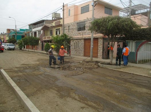 Jir�n Chocano en Los Olivos
                  con cristianos corruptos: los trabajos duran 4 meses
                  ya, estamos 4 meses en el polvo ya pero jam�s
                  terminan
