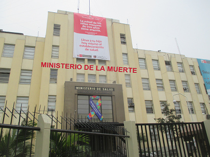 El Ministerio de Salud de Lima es un
                        Ministerio de la Muerte porque dejan morir gente
                        a prop�sito - la fachada stalinista
