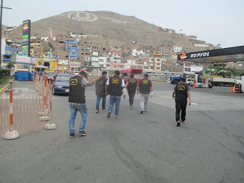 Independencia avenida Izaguirre, choros de la
                municipalidad roban un puesto de venta 04