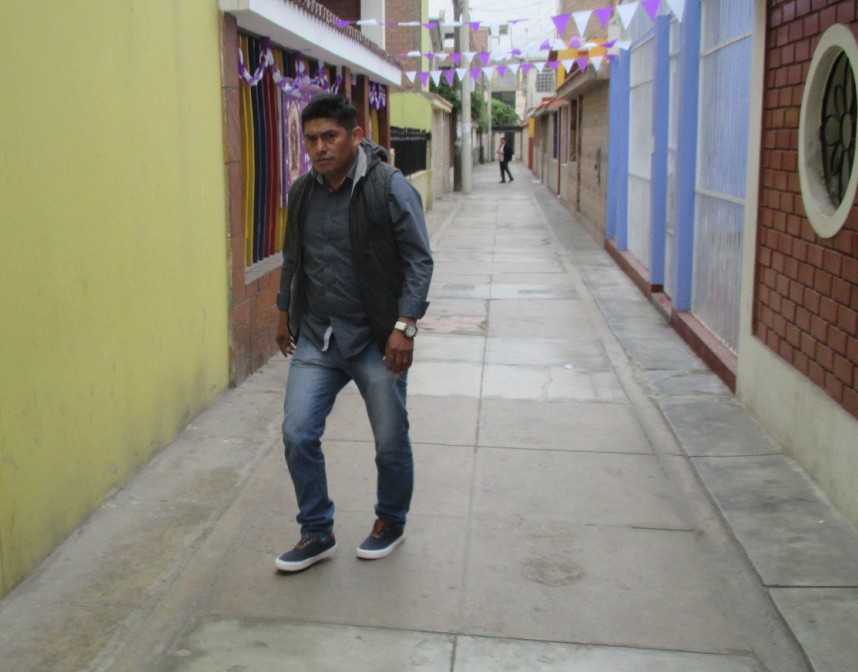 Vino un
                          agresivo y quer�a eliminarme del pasaje donde
                          vivo (!)