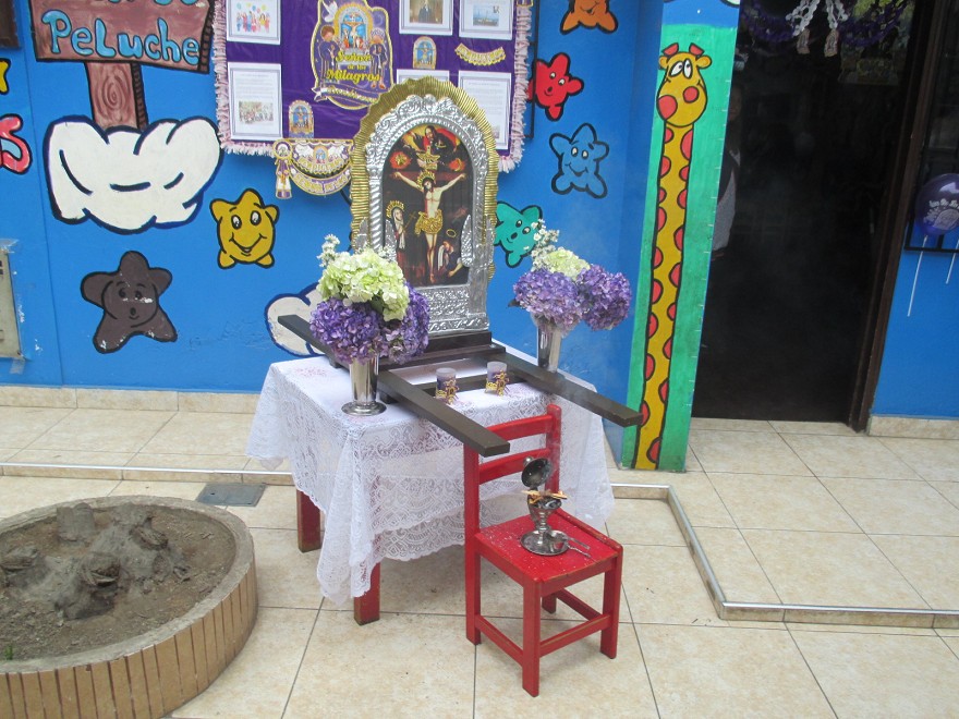 Psj. Amarilis, cuna abusiva "Osito
                            de Peluche": El santuario con 2 muertos
                            asesinados de fantas�a de Asia para una
                            fiesta "Se�or de Milagros" de
                            fantas�a SIN milagros...