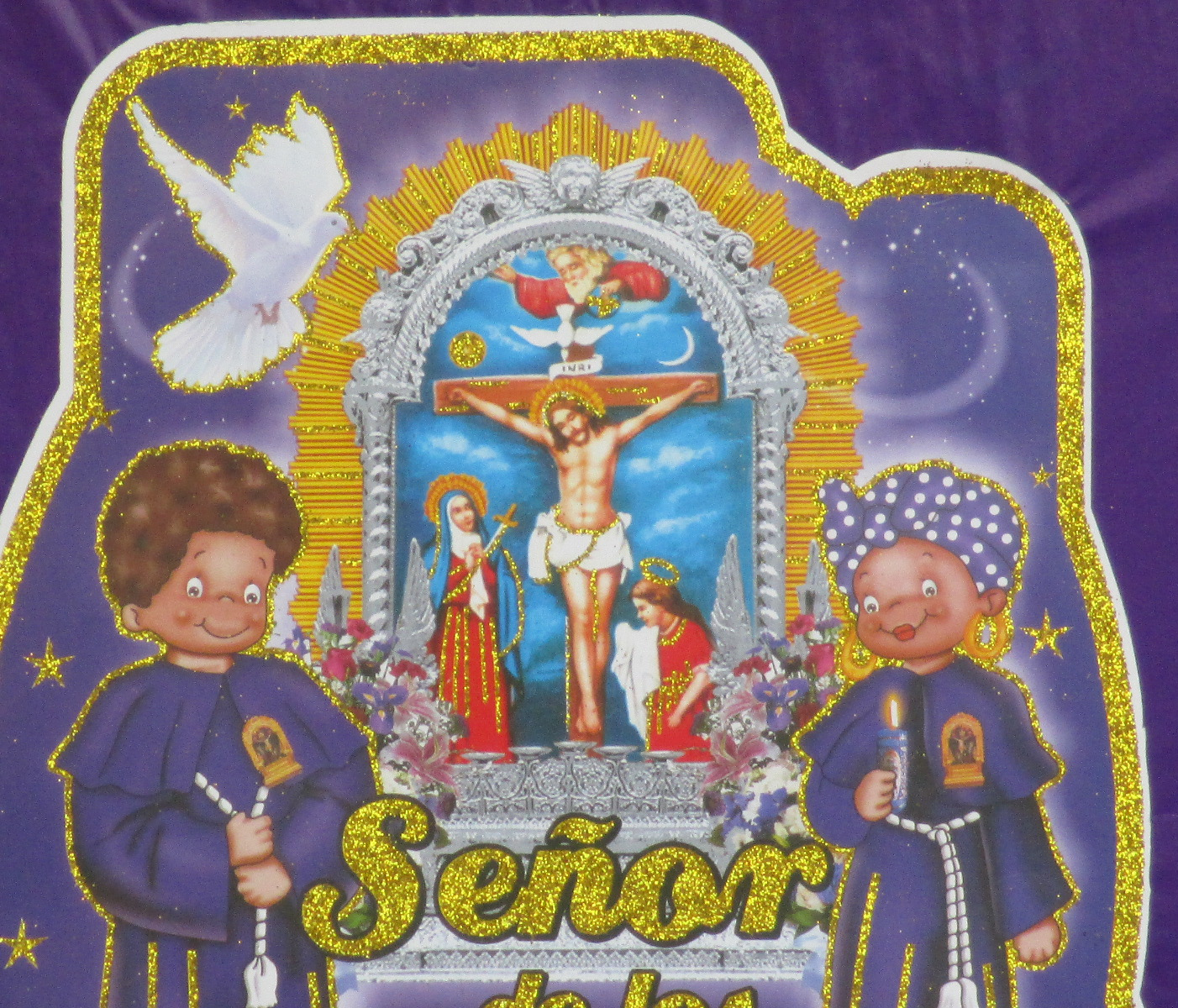 Gigantograf�a interior: 2 muertos
                            asesinados de fantas�a de Asia con 2 ni�os
                            abusados con trajes de obispos gays
                            ped�filos del Vaticano gay con
                            condecoraciones con 2 muertos asesinados de
                            fantas�a de Asia. As� en esa foto hay en
                            total 6 muertos asesinados y ni�os se
                            disfrazan como obispos gays ped�filos - y
                            todo es ornado con oro - es perverso...