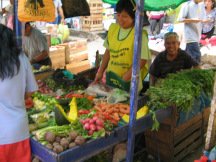 Marktstand mit Gem�seauswahl 02