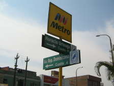 Se�ales de tr�fico avenida Hurtuaga -
                        avenida Republica Dominicana