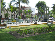 Jes�s
                        Mar�a, hospital al parque central al lado de la
                        iglesia