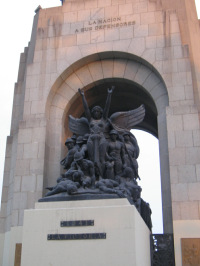 vergr�ssernJes�s Mar�a, parque "Campo de
                      Marte", monumento nacional, grupo de figuras
                      01