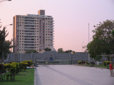 Jes�s Mar�a, parque "Campo de
                        Marte", entrada de norte