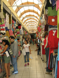 Avenida Urtuaga,Kleidergalerie Avenida Urtuaga,Kleidergalerie