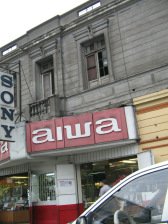 Anfahrt im Bezirk Bre�a,
                        Avenida Ugarte, altes Haus