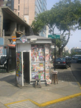Cruce Porta / 28 de Julio, kiosko de prensa