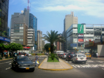 Miraflores, Avenida Palma,
                          Strassenansicht vor dem Kreisverkehr beim
                          Kennedy-Park