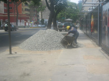 Miraflores, Malecon 28 de Julio,Baustelle
                          ohne Abschrankung